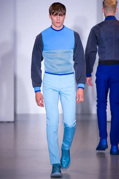 Look 4